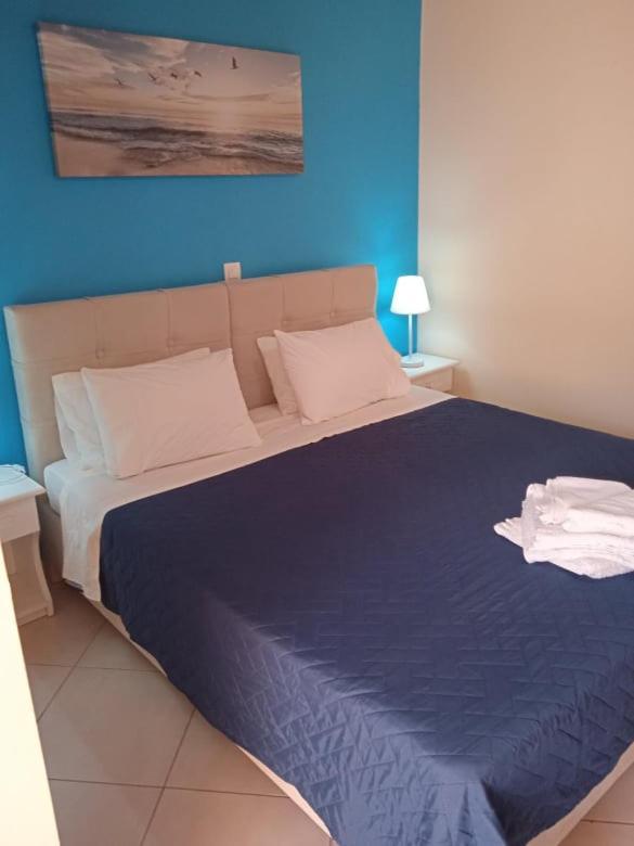 Ponte Rossa Apartments ปาเลโอกัสไตรซา ภายนอก รูปภาพ